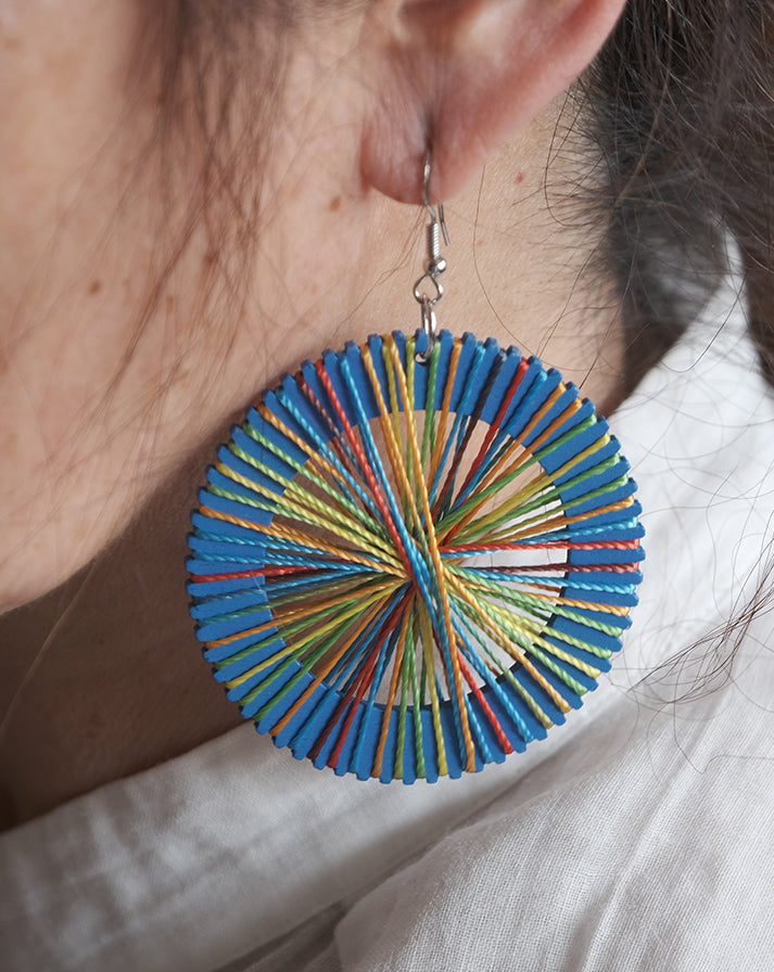 Blue round rainbow-lined earrings